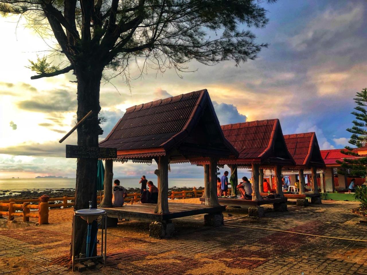 Prukrom Lanta Guesthouse Ko Lanta Buitenkant foto